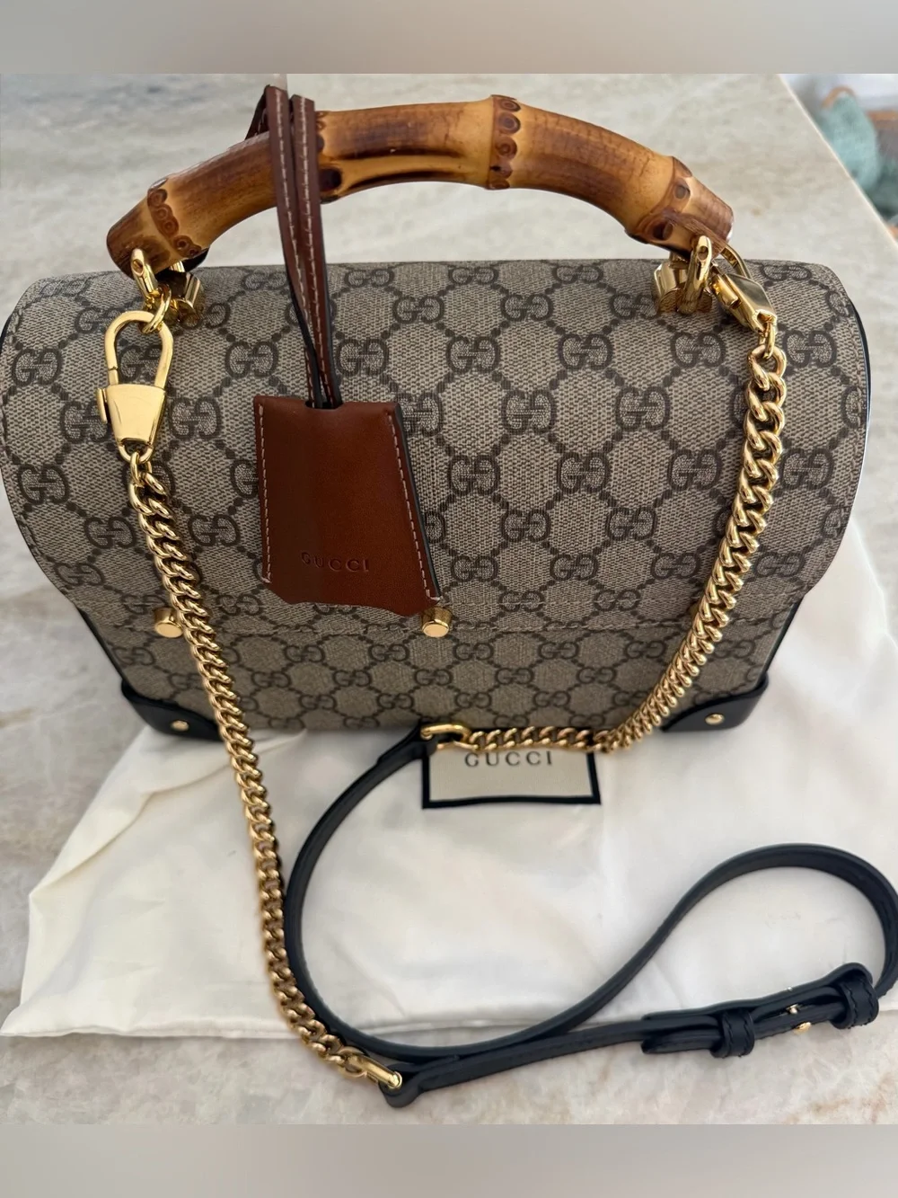 Gucci satchel signature